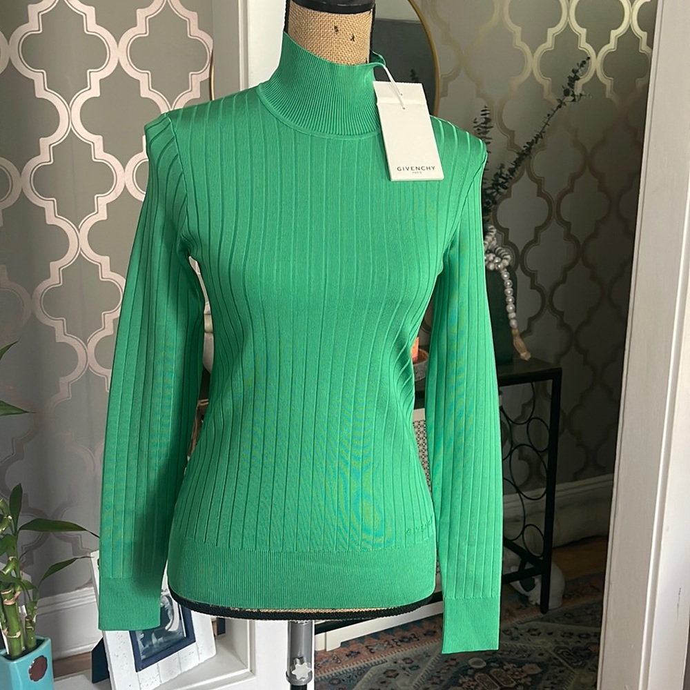 NWT Givenchy Sweater M